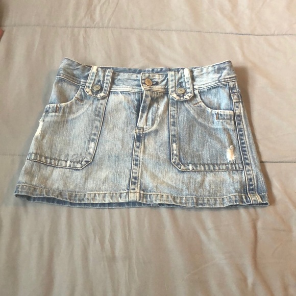 Shirt and skirt - Picture 5 of 8